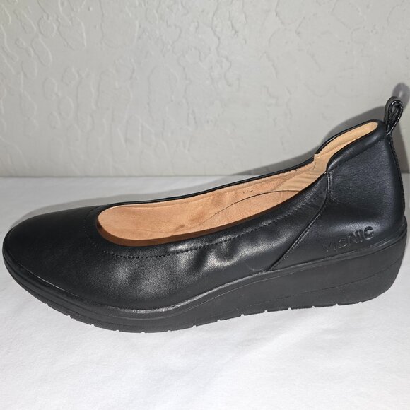 Vionic Jacey Black Leather Slip On Comfort Wedge Heel Shoe Women's Size 10 US - Picture 2 of 10
